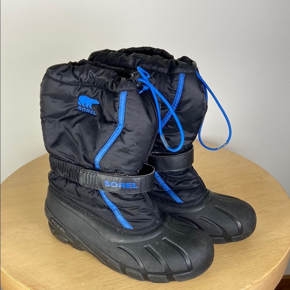 Sorel Women's 7 Black Blue Nylon Insulated Waterproof Snow Winter Gorpcore - Picture 1 of 7